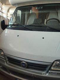 Camper semintegrale Mobilvetta Icaro P6