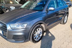 Audi Q3 MANUALE
