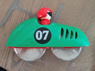 Taglia pizza a forma di auto da corsa Mazzan