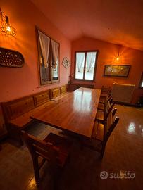 Tavolo in legno massello 3 mt  con panca e 8 sedie