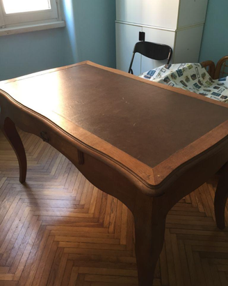 Tavolo in legno massello