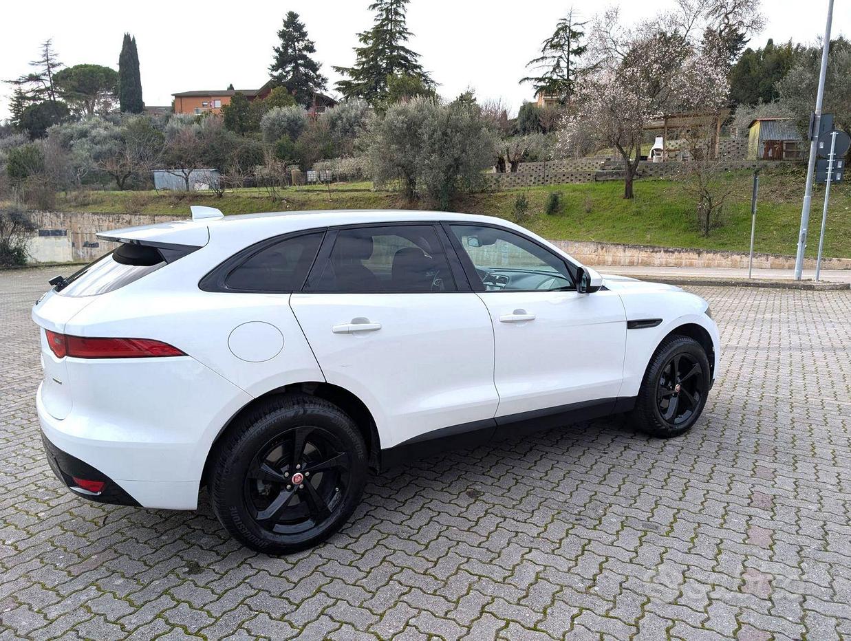 Jaguar F-Pace (X761)