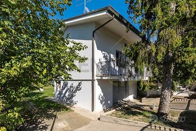 Casa con Giardino Privato - Ampi Spazi e Grande Po