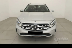 Mercedes GLA 220 D 220000 km GRIGIO anno 2019