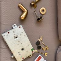 Serratura cisa con spioncino e 1 maniglia