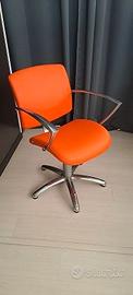 poltroncina parrucchiere arancio