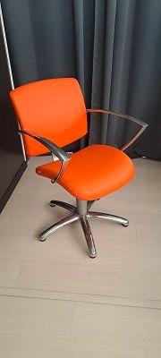 poltroncina parrucchiere arancio