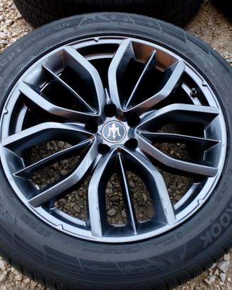 CERCHI E GOMME TERMICHE 20 MASERATI COD:212