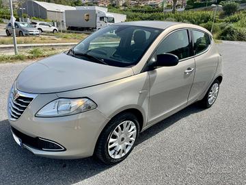 Lancia Ypsilon 1.3 MJT 16V 95 CV 5 porte