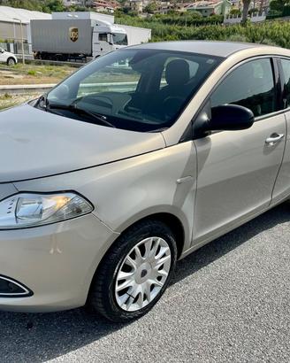 Lancia Ypsilon 1.3 MJT 16V 95 CV 5 porte