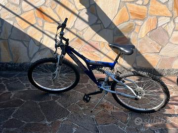 Bicicletta Mountain bike