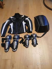 Giacca moto,protezioni e zaino a guscio