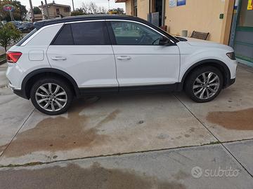 T-Roc modello Advanced 1.6 TDI