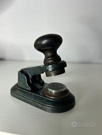 Antico timbro a secco