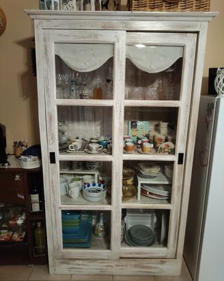 Credenza con ante scorrevoli
