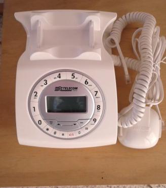 Due telefoni della sip uno digitale uno con tasti