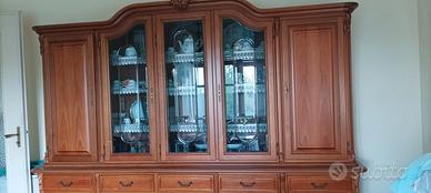 Mobile in legno da salotto 