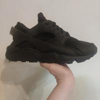 Nike Air HUARACHE triplo nero 44.5