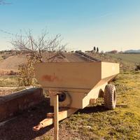 Rimorchio per uva con coclea e pompa