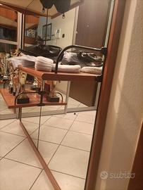 ingresso con specchio e appendiabiti 