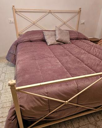Letto matrimoniale 