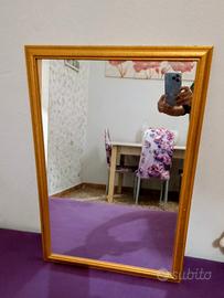 specchio in legno dorato 