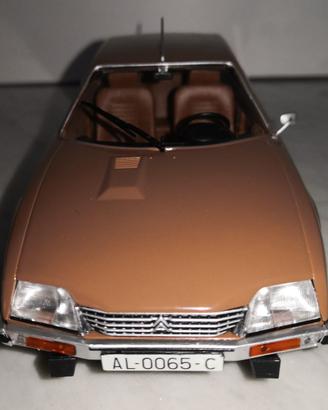 1/24 DIECAST MODEL CITROEN CX PALLAS 2400 (1976)