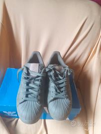 Adidas Superstar