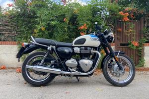 Triumph Boneville T100