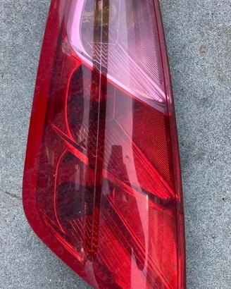 STOP FANALE POSTERIORE SINISTRO FIAT Grande Punto