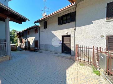 2 LOCALI A CAIOLO