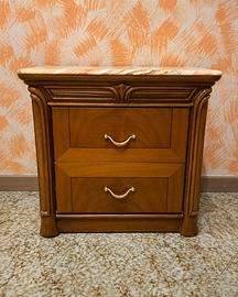 Camera da letto classica: como e due comodini