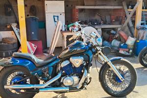 MOTO Honda shadow 600 