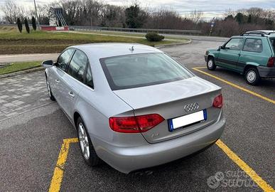 AUDI A4 2.0