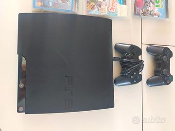 PS3 usato come nuovo, due joystick, giochi vari