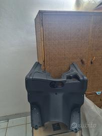 Retroscudo Piaggio X8