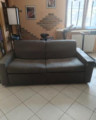 Divano letto matrimoniale 