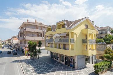 BOX A FRANCAVILLA AL MARE