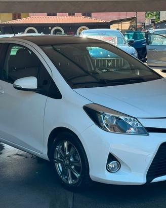 Toyota Yaris 1.4 D-4D 5 porte Lounge AUTOMATICA
