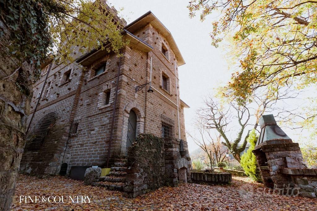 Rustico / Casale di 600 m² con più di 5 locali a S - Vista 3