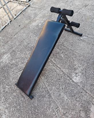 Panca declinata per addominali 