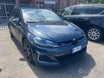 Volkswagen Golf gte 204CV DSG 5p. Executive BlueMo