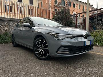 Volkswagen Golf 8
