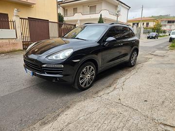 CAYENNE 2014 PLATINUM EDITION