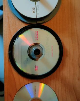 27 cd-r + 13 dvd-r vergini vuoti + 80 bustine
