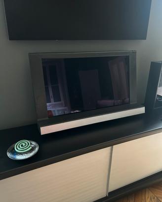 B&O Beovision 8