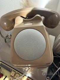 Telefono vintage con assistente vocale