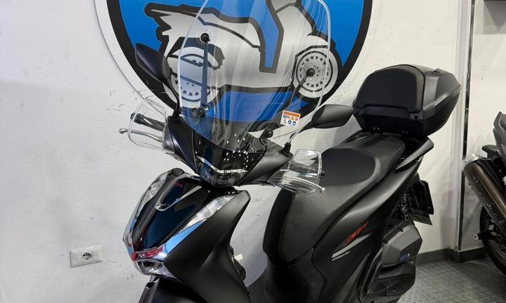 Honda SH 150 SPORT