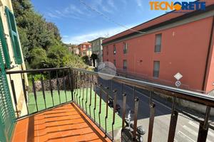 4 LOCALI A LA SPEZIA