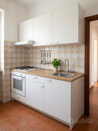 Cucina lineare IKEA completa di elettrodomestici
